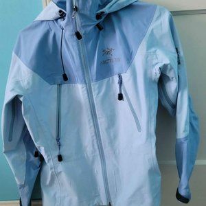 Arc'teryx women's gore-tex jacket